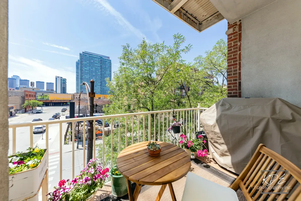 700 West Grand Avenue Chicago IL 60654
