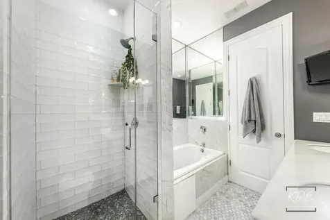 700 West Grand Avenue Chicago IL 60654