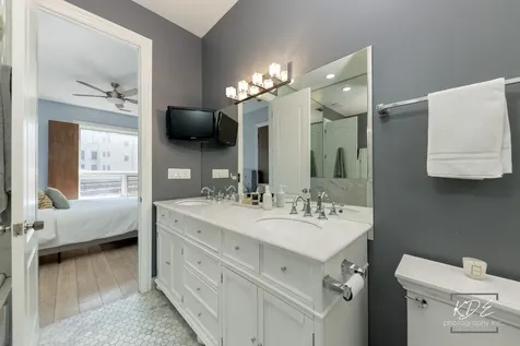 700 West Grand Avenue Chicago IL 60654