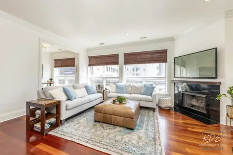 700 West Grand Avenue Chicago IL 60654