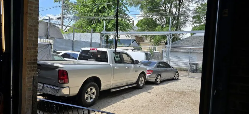 7214 South Western Avenue Chicago IL 60636