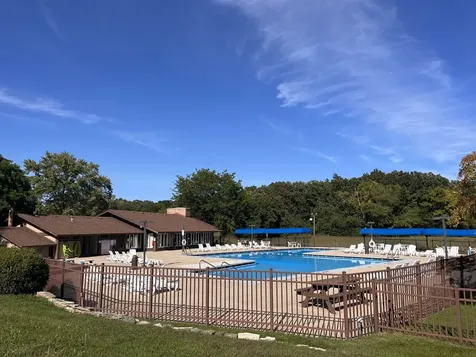 44 Nassau Colony Fox Lake IL 60020
