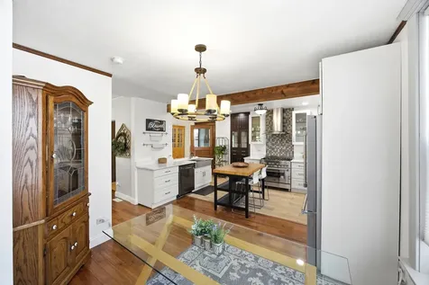 2720 Edina Boulevard Zion IL 60099
