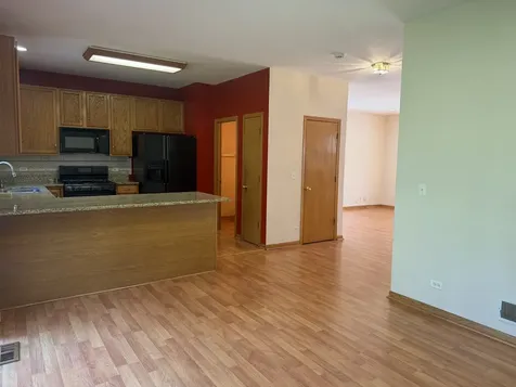 211 Monarch Drive Streamwood IL 60107