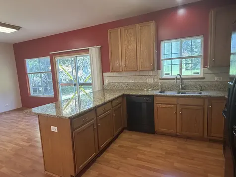 211 Monarch Drive Streamwood IL 60107