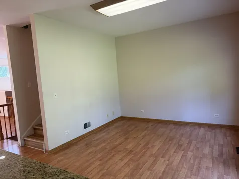 211 Monarch Drive Streamwood IL 60107