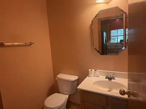 211 Monarch Drive Streamwood IL 60107