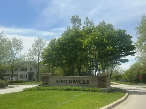 211 Monarch Drive Streamwood IL 60107