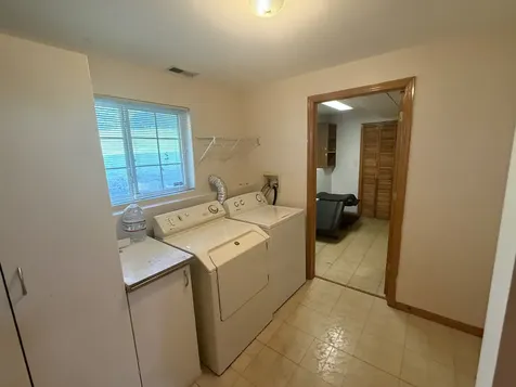 211 Monarch Drive Streamwood IL 60107