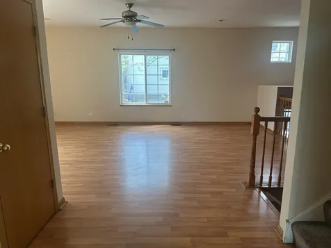 211 Monarch Drive Streamwood IL 60107