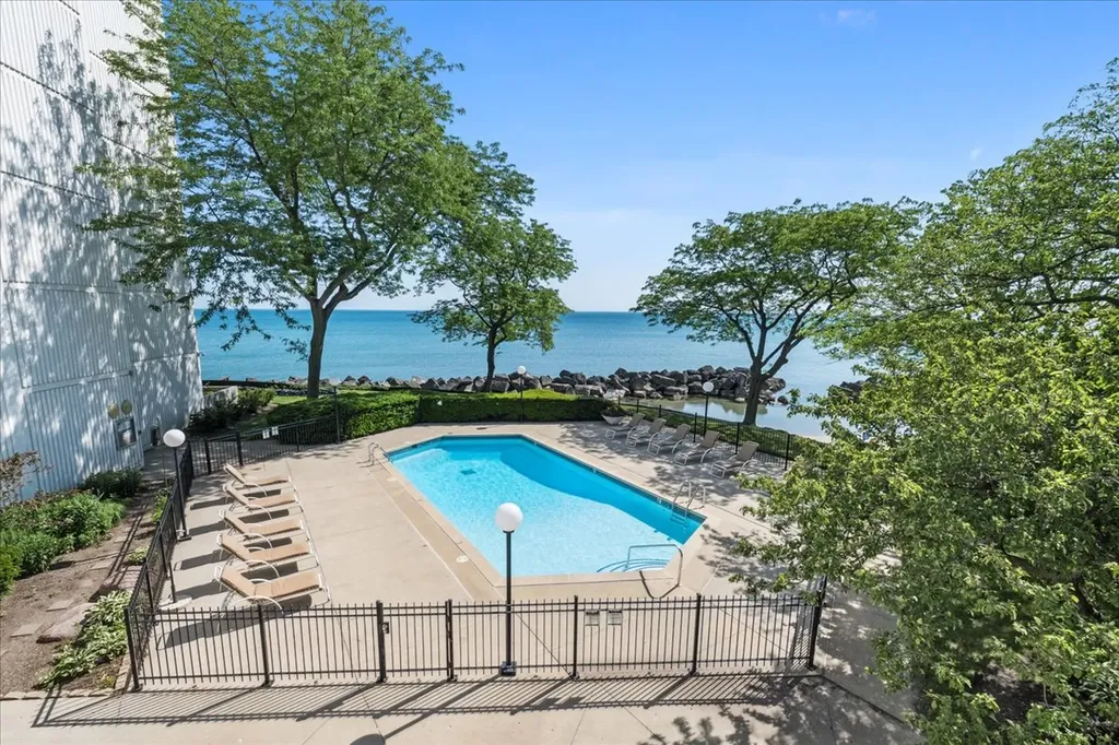 1500 Sheridan Road Wilmette IL 60091