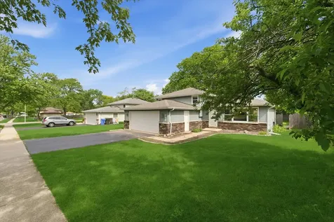 850 Gerald Avenue South Elgin IL 60177