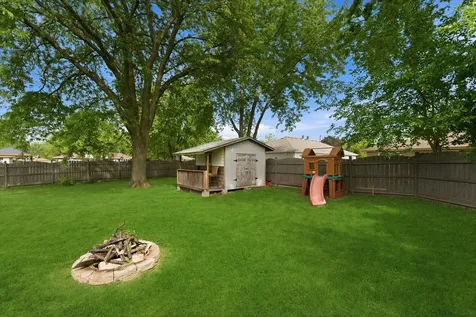 850 Gerald Avenue South Elgin IL 60177