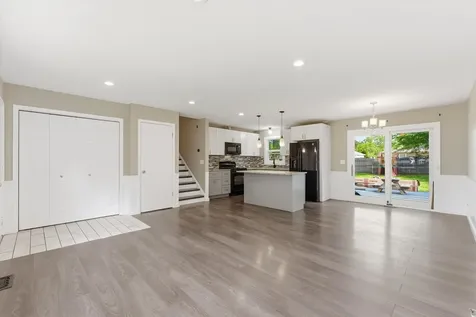850 Gerald Avenue South Elgin IL 60177