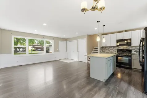 850 Gerald Avenue South Elgin IL 60177