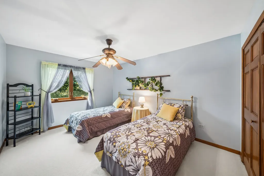 5S435 Arlington Avenue Naperville IL 60540