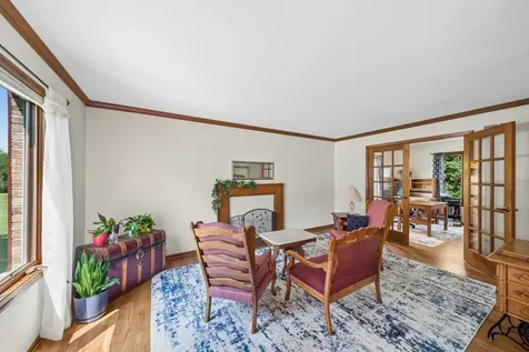 5S435 Arlington Avenue Naperville IL 60540