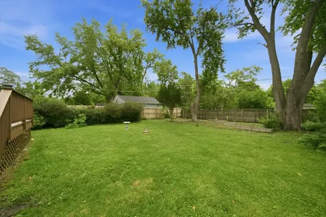 389 South Westgate Road Des Plaines IL 60016