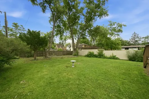 389 South Westgate Road Des Plaines IL 60016