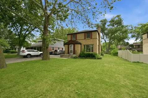 389 South Westgate Road Des Plaines IL 60016