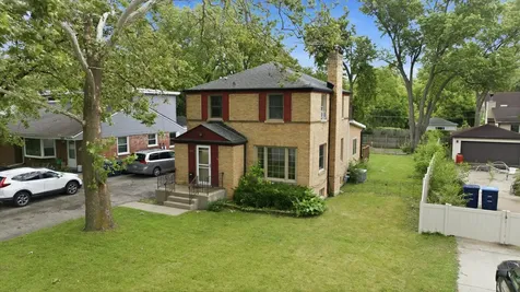 389 South Westgate Road Des Plaines IL 60016