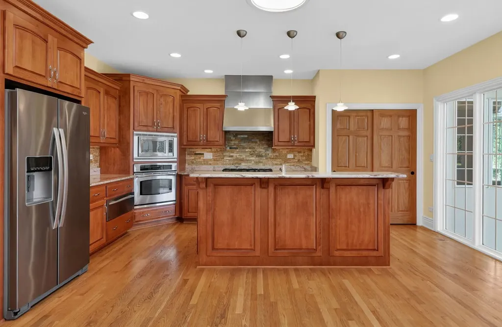 715 Marston Avenue Glen Ellyn IL 60137