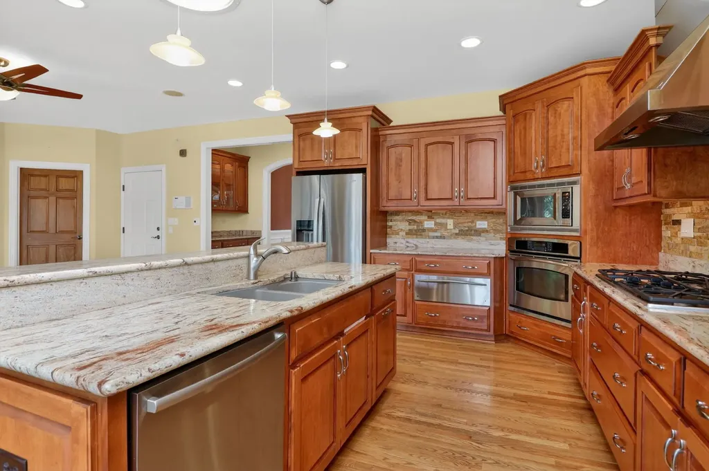 715 Marston Avenue Glen Ellyn IL 60137