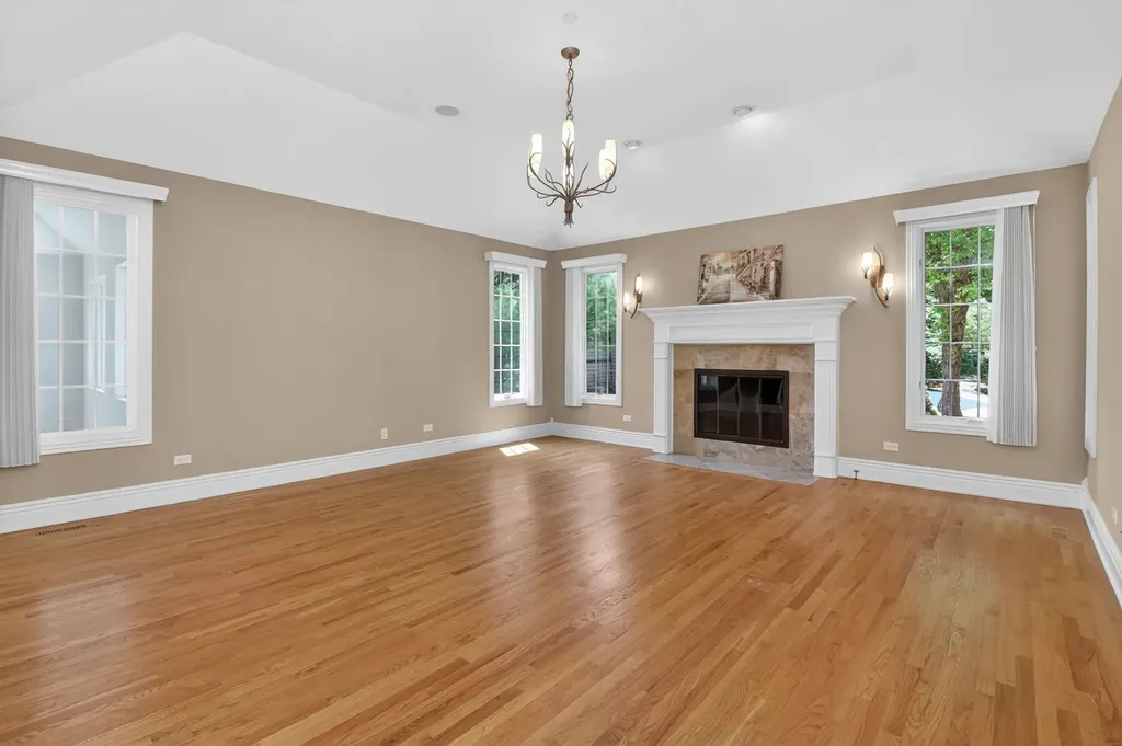 715 Marston Avenue Glen Ellyn IL 60137