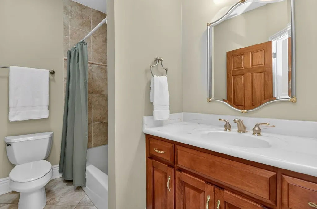 715 Marston Avenue Glen Ellyn IL 60137