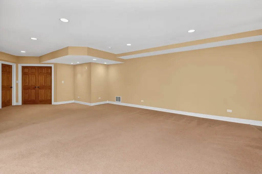 715 Marston Avenue Glen Ellyn IL 60137