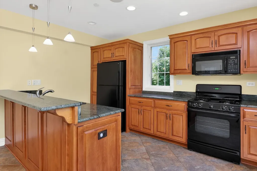 715 Marston Avenue Glen Ellyn IL 60137