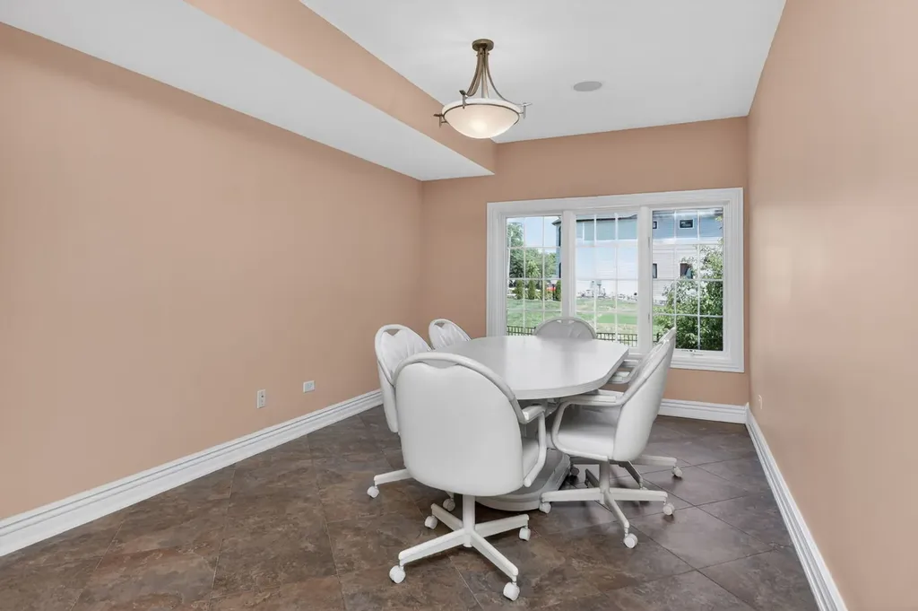715 Marston Avenue Glen Ellyn IL 60137