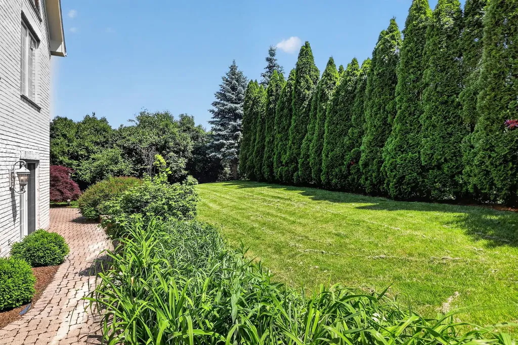 715 Marston Avenue Glen Ellyn IL 60137