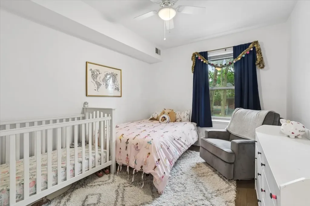4939 North Wolcott Avenue Chicago IL 60640