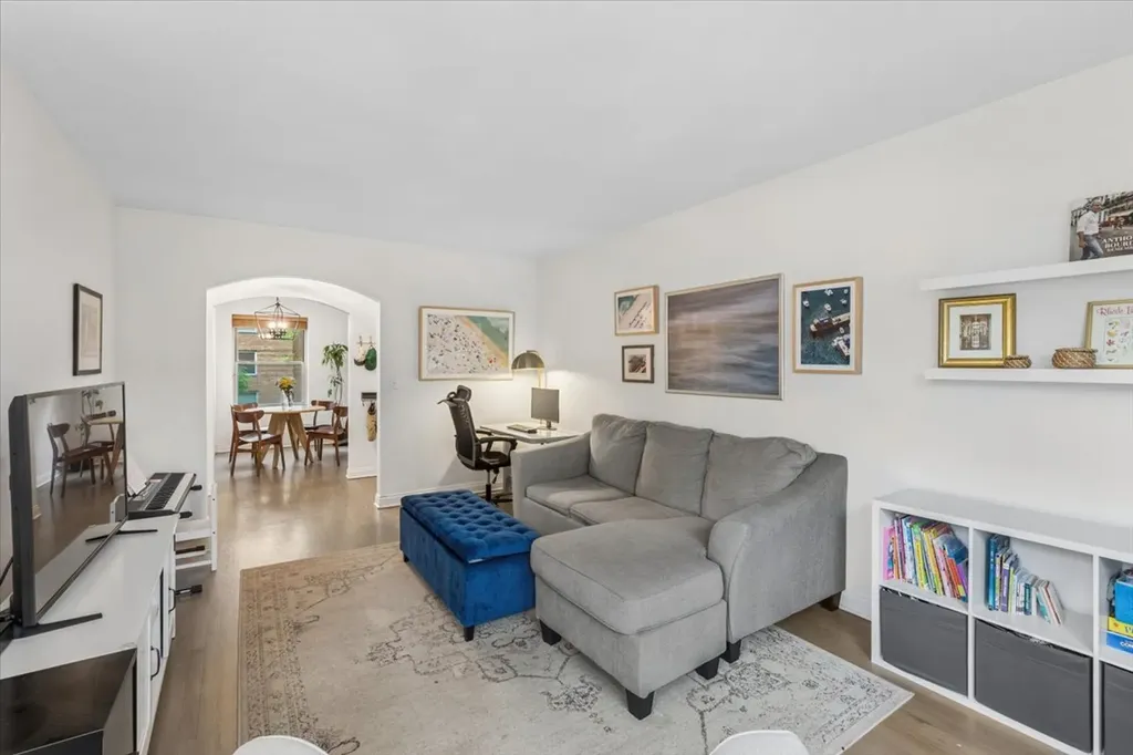 4939 North Wolcott Avenue Chicago IL 60640