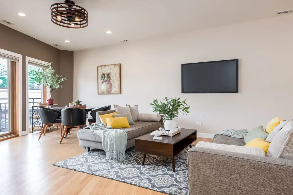 1621 West North Avenue Chicago IL 60622