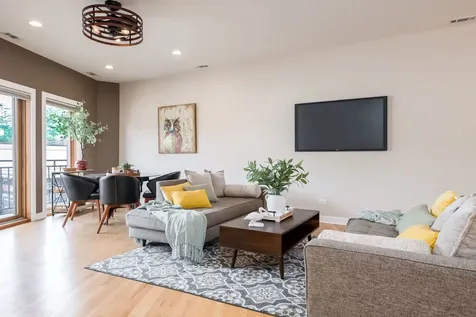 1621 West North Avenue Chicago IL 60622
