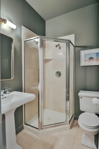 1109 West Cornelia Avenue Chicago IL 60657