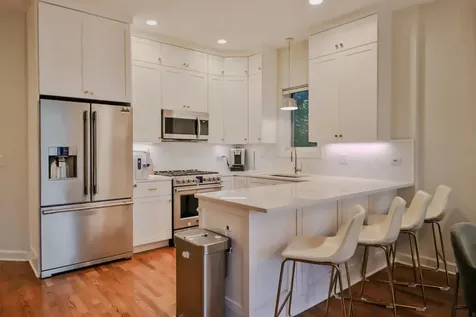 1109 West Cornelia Avenue Chicago IL 60657