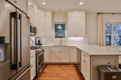 1109 West Cornelia Avenue Chicago IL 60657