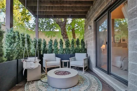 1109 West Cornelia Avenue Chicago IL 60657