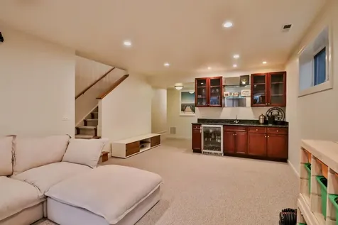 1109 West Cornelia Avenue Chicago IL 60657