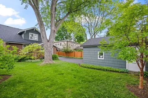 226 South Walnut Avenue Arlington Heights IL 60005