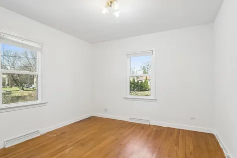 142 South Fremont Street Palatine IL 60067