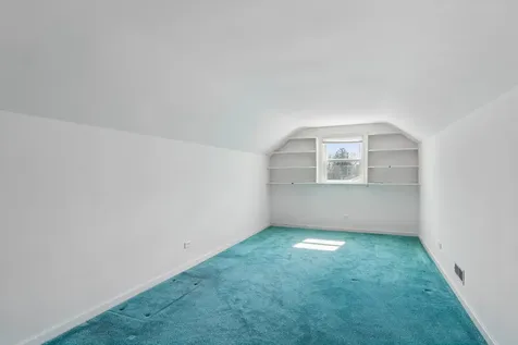 142 South Fremont Street Palatine IL 60067