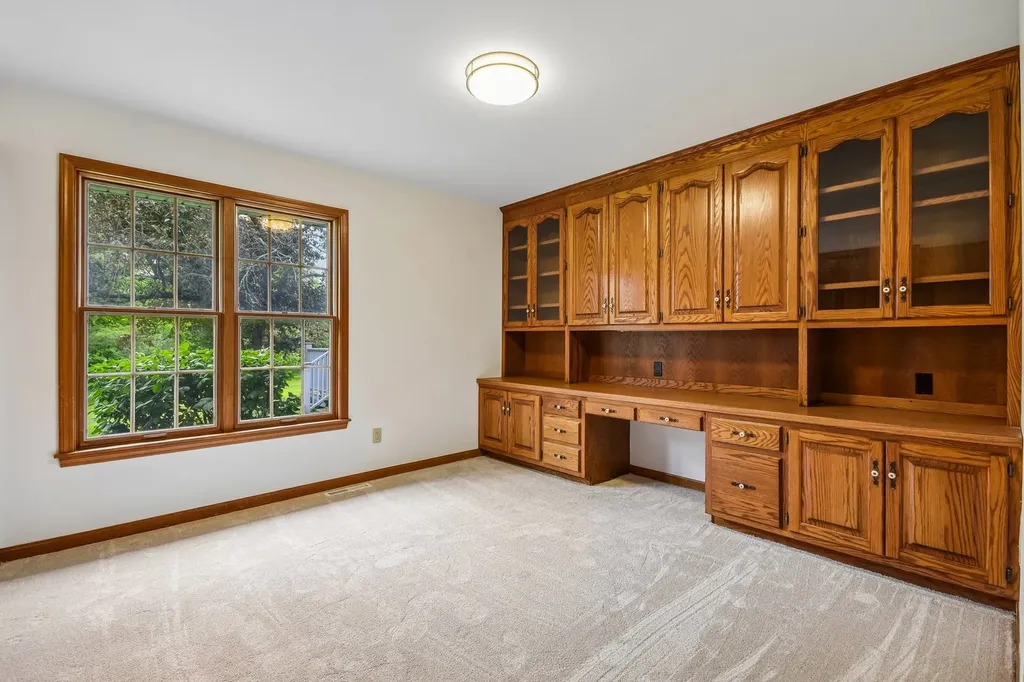 6S155 West Ridge Drive Aurora IL 60506