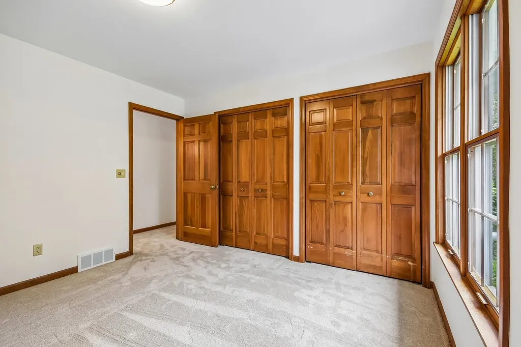 6S155 West Ridge Drive Aurora IL 60506