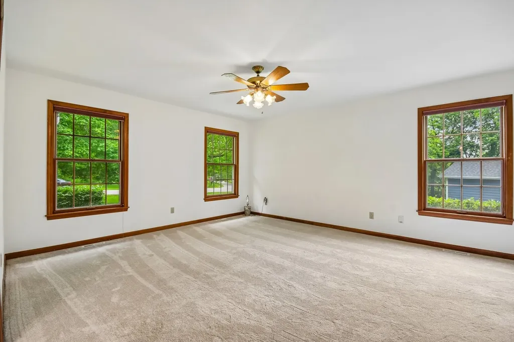 6S155 West Ridge Drive Aurora IL 60506