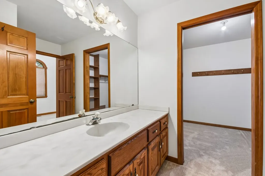 6S155 West Ridge Drive Aurora IL 60506