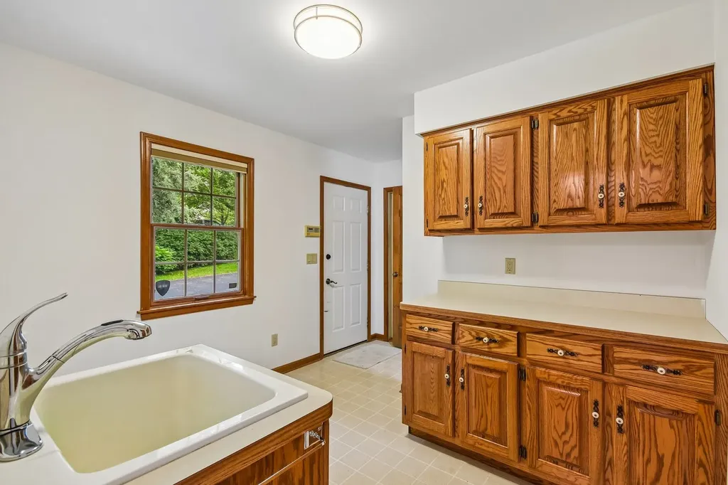 6S155 West Ridge Drive Aurora IL 60506